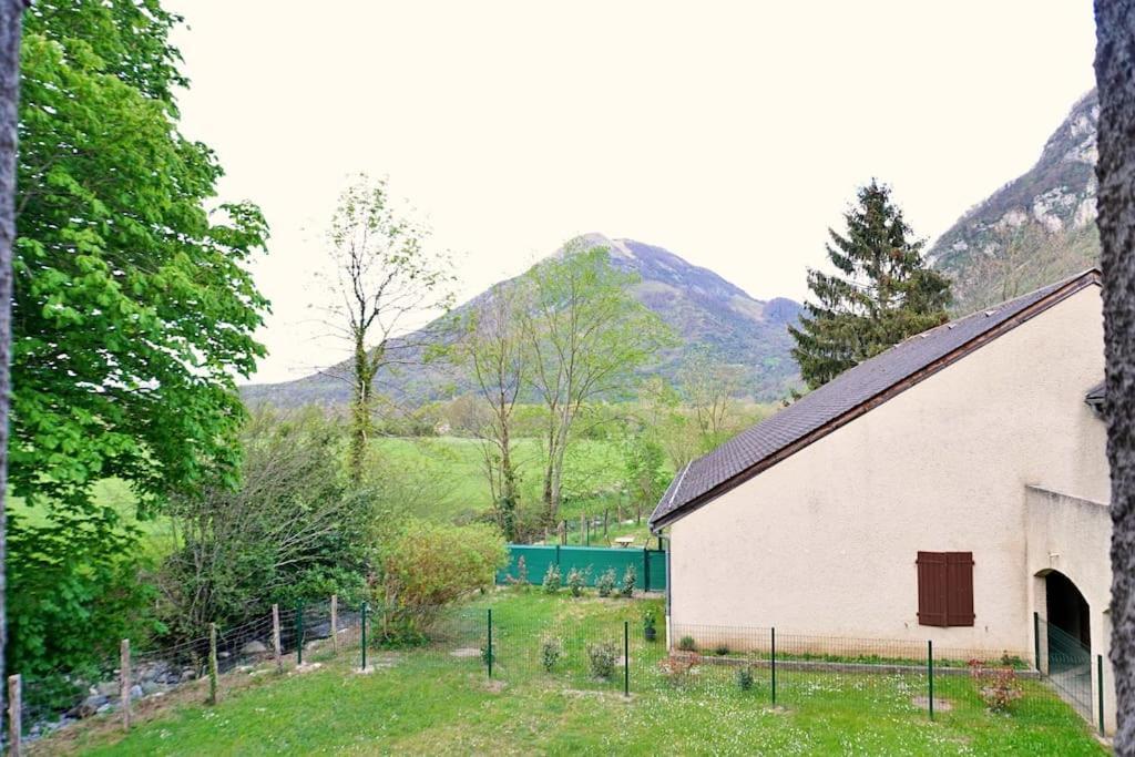 Appartement "Cocon Biellois" - Calme, Vue & Parking à Bielle Extérieur photo